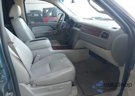 2009 Chevrolet Suburban 1500 Ltz from USA, damaged, VIN 1GNFC36J29R293712